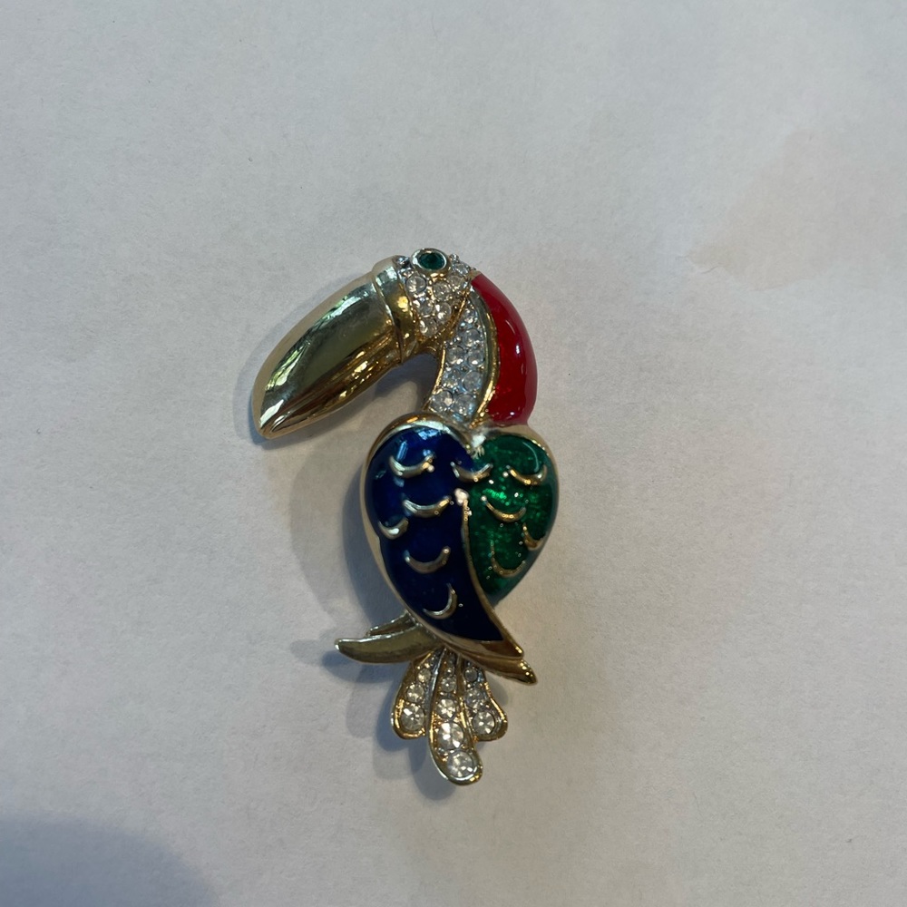 Trio of brooches!
